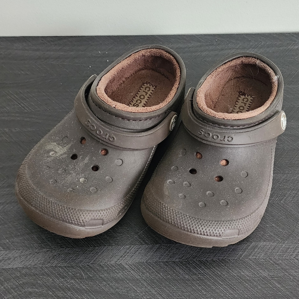Crocs Dual Crocs Comfort boys Gray Slip On Crocs Size 1